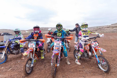 Un total de 22 niños se dieron cita este pasado fin de semana en la II Cross Country de Ablitas de motociclismo.