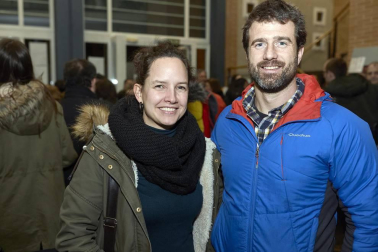 La Casa de Cultura del valle de Aranguren, ubicada en la localidad de Mutilva, ofreció una nueva oportunidad de disfrutar de la comedia 'Campeones', la aplaudida película de Javier Fesser que tan buenas críticas ha recibido desde su estreno y que presenta el día a día de un equipo de baloncesto formado por personas con discapacidad intelectual.