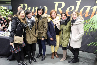 Los componentes de grupo Puro Relajo ofrecieron un emocionante concierto en el Centro Cultural de Noáin la tarde del 25 de enero. Más de dos horas de rancheras y sorprendentes versiones en la que también tomaron parte el Coro del Valle de Elorz, la acordeonista Garbiñe Sertucha y la cantante Maialen Lecumberri. Una jornada festiva pero también solidaria, que sirvió para impulsar el trabajo de la Fundación Síndrome Dravet.