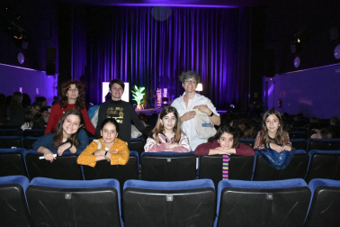 Del 21 al 27 de enero Tudela celebró su Semana Literaria, con sede en el Cine Moncayo. Proyecciones cinematográficas, encuentros con autores, un concierto o la entrega de los premios literarios de este 2019 fueron algunas de las propuestas. La semana dio cierre con el evento 'Recitando en familia con el Club de la Rima”.