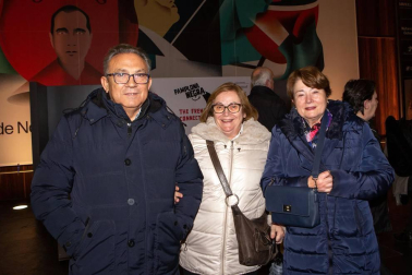 El festival Pamplona Negra ha cumplido su quinto aniversario repleto de energía. Del 22 al 26 de enero, una completísima programación cultural ha hecho disfrutar a los amantes de este género. La cámara de ¡Click! se acercó a Baluarte para acompañar al periodista y escritor Martín Olmos en su conferencia 'Crímenes con historia'. Este autor logró, con su primer libro 'Escrito en negro', el Premio Café Bretón-Bodegas Olarra, el Rodolfo Walsh de la Semana Negra de Gijón y el Premio Euskadi de Literatura.
