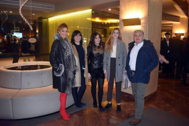 El pasado sábado tuvo lugar en el Hotel Tres Reyes de Pamplona, la Gala de la Federación Navarra de Hípica en la que se entregaron los trofeos a los mejores clasificados en las distintas disciplinas ecuestres durante el año 2018.