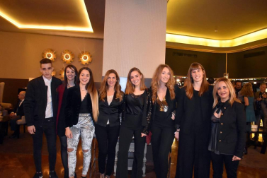 El pasado sábado tuvo lugar en el Hotel Tres Reyes de Pamplona, la Gala de la Federación Navarra de Hípica en la que se entregaron los trofeos a los mejores clasificados en las distintas disciplinas ecuestres durante el año 2018.