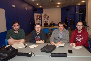 El Planetario de Pamplona acogió del 25 al 27 de enero el evento Global Game Jam, un reto de creación de juegos en 48 horas. De la mano de Iñaki Ayúcar e Iker Ibero, expertos del sector, estudiantes, familias y curiosos pudieron conocer de primera mano el mundo de los videojuegos y la creación en 3D.