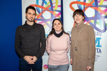 El Planetario de Pamplona acogió del 25 al 27 de enero el evento Global Game Jam, un reto de creación de juegos en 48 horas. De la mano de Iñaki Ayúcar e Iker Ibero, expertos del sector, estudiantes, familias y curiosos pudieron conocer de primera mano el mundo de los videojuegos y la creación en 3D.