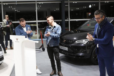 El concesionario Iruña Motor presentó en sociedad la nueva marca deportiva Cupra, que era una línea de acabado 'sport' de Seat y que ahora nace como una marca independiente y espíritu joven