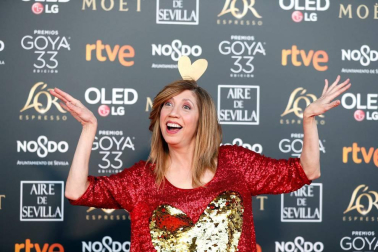 Los primeros invitados a la 33 ceremonia de los Premios Goya han comenzado a llegar a la alfombra roja del Palacio de Exposiciones y Congresos de Sevilla (FIBES) hacia las 18.20 horas de este sábado 2 de febrero