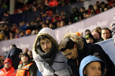 Imágenes del búscate en la grada del Osasuna-Granada