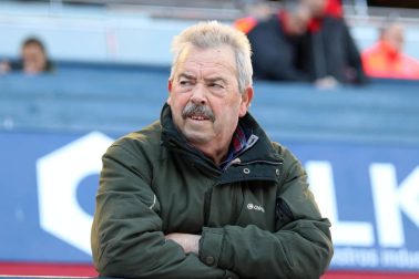 Imágenes del búscate en la grada del Osasuna-Granada
