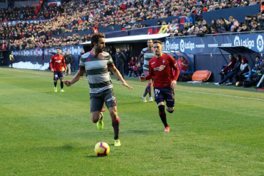 Imágenes del partido Osasuna-Cádiz disputado en El Sadar.