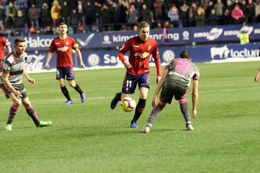 Imágenes del partido Osasuna-Cádiz disputado en El Sadar.