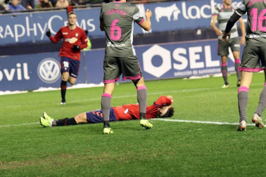 Imágenes del partido Osasuna-Cádiz disputado en El Sadar.