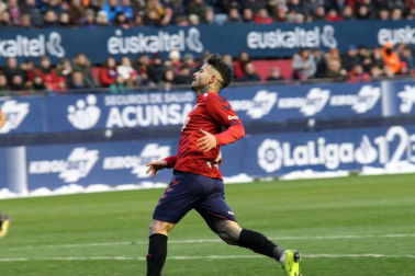 Imágenes del partido Osasuna-Cádiz disputado en El Sadar.