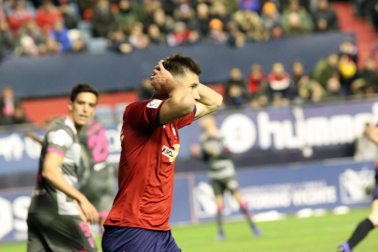 Imágenes del partido Osasuna-Cádiz disputado en El Sadar.