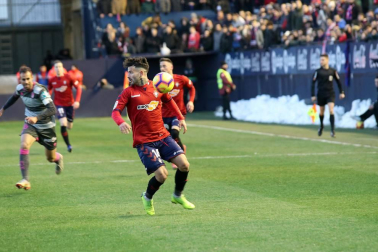 Imágenes del partido Osasuna-Cádiz disputado en El Sadar.