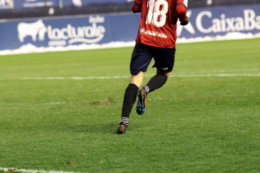 Imágenes del partido Osasuna-Cádiz disputado en El Sadar.