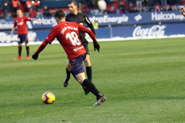 Imágenes del partido Osasuna-Cádiz disputado en El Sadar.