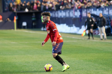 Imágenes del partido Osasuna-Cádiz disputado en El Sadar.