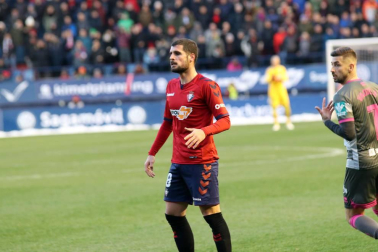 Imágenes del partido Osasuna-Cádiz disputado en El Sadar.