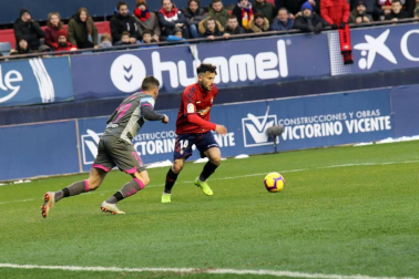 Imágenes del partido Osasuna-Cádiz disputado en El Sadar.
