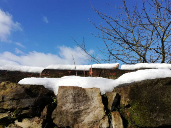 La borrasca 'Helena' cubre de nieve Pamplona y buena parte de Navarra