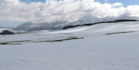 La borrasca 'Helena' cubre de nieve Pamplona y buena parte de Navarra
