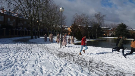 La borrasca 'Helena' cubre de nieve Pamplona y buena parte de Navarra