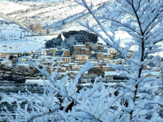 La borrasca 'Helena' cubre de nieve Pamplona y buena parte de Navarra