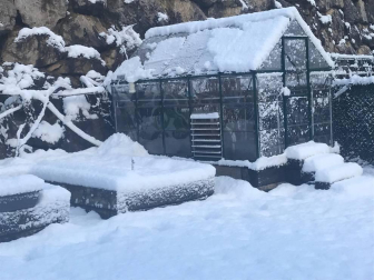 La borrasca 'Helena' cubre de nieve Pamplona y buena parte de Navarra