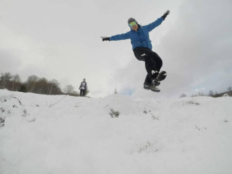 La borrasca 'Helena' cubre de nieve Pamplona y buena parte de Navarra