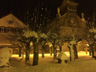 La borrasca 'Helena' cubre de nieve Pamplona y buena parte de Navarra