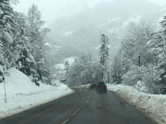 La borrasca 'Helena' cubre de nieve Pamplona y buena parte de Navarra