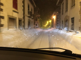 La borrasca 'Helena' cubre de nieve Pamplona y buena parte de Navarra