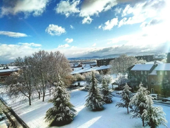 La borrasca 'Helena' cubre de nieve Pamplona y buena parte de Navarra
