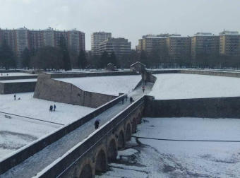 La borrasca 'Helena' cubre de nieve Pamplona y buena parte de Navarra