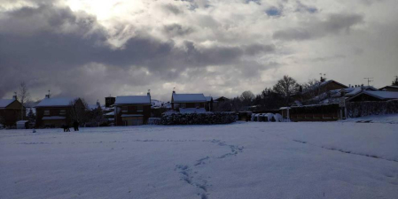 La borrasca 'Helena' cubre de nieve Pamplona y buena parte de Navarra