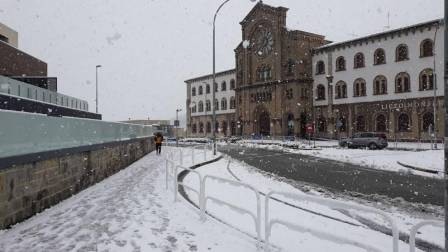 La borrasca 'Helena' cubre de nieve Pamplona y buena parte de Navarra