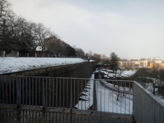 La borrasca 'Helena' cubre de nieve Pamplona y buena parte de Navarra