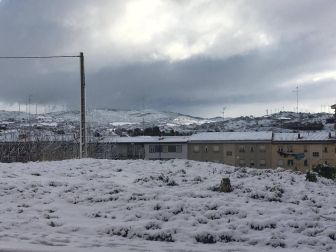 La borrasca 'Helena' cubre de nieve Pamplona y buena parte de Navarra