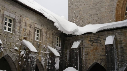 La borrasca 'Helena' cubre de nieve Pamplona y buena parte de Navarra
