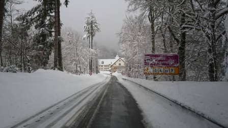 La borrasca 'Helena' cubre de nieve Pamplona y buena parte de Navarra
