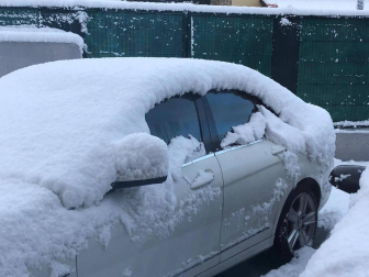 La borrasca 'Helena' cubre de nieve Pamplona y buena parte de Navarra