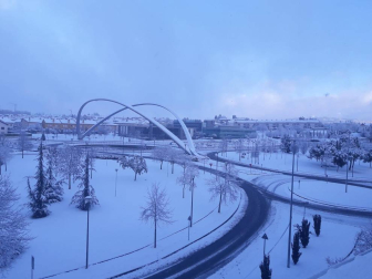 La borrasca 'Helena' cubre de nieve Pamplona y buena parte de Navarra