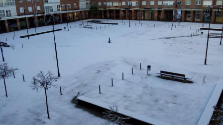 La borrasca 'Helena' cubre de nieve Pamplona y buena parte de Navarra