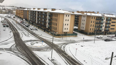 La borrasca 'Helena' cubre de nieve Pamplona y buena parte de Navarra