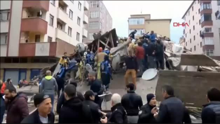 Se derrumba un edificio de 8 plantas en Estambul