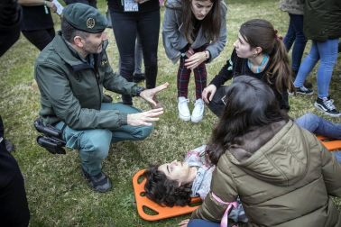 Alumnos de la facultad participaron en el descarrilamiento de un tren con más de 50 'heridos'.