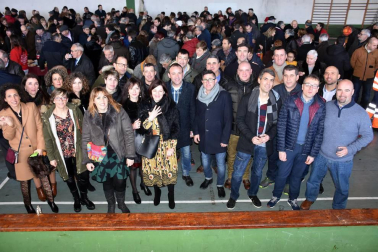 Los vecinos de Milagro celebraron las fiestas en honor a San Blas el pasado fin de semana. Una de las actividades que más personas congregó fue el aperitivo popular que se celebró la mañana del domingo 3 de febrero en el antiguo polideportivo y que reunió a quintos, cuadrillas y familias en un inmejorable ambiente.