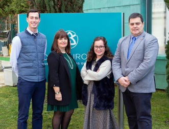 El pasado 1 de febrero tuvo lugar el acto de presentaciones de la XVII Semana de Empresa que Foro Europeo Escuela de Negocios de Navarra organiza anualmente y en la que participan los alumnos de Grado Superior. El objetivo es acercar la realidad empresarial a los alumnos, de manera práctica y lúdica, acorde a la metodología de la Escuela. En esta edición, y organizados por grupos, los estudiantes presentaron el Centro Comercial La Morea, el Hotel Alma Pamplona, Disnapin, Diario de Navarra y el Circuito de Navarra.