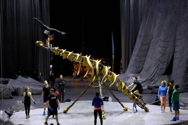 Ensayo general del Circo del Sol, que presenta en el pabellón Navarra Arena su espectáculo 'Toruk'.